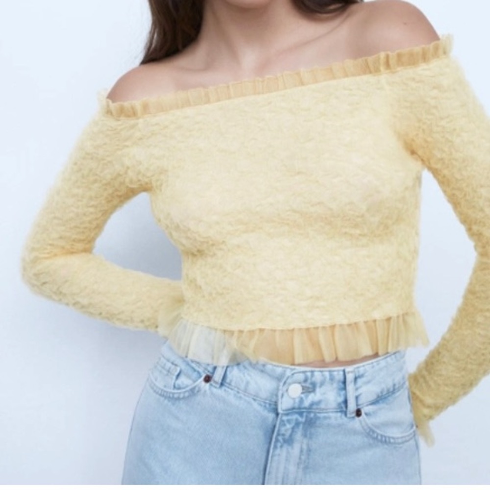 Zara Sz M Yellow Tulle Cropped Long Sleeved Off the Shoulder Top